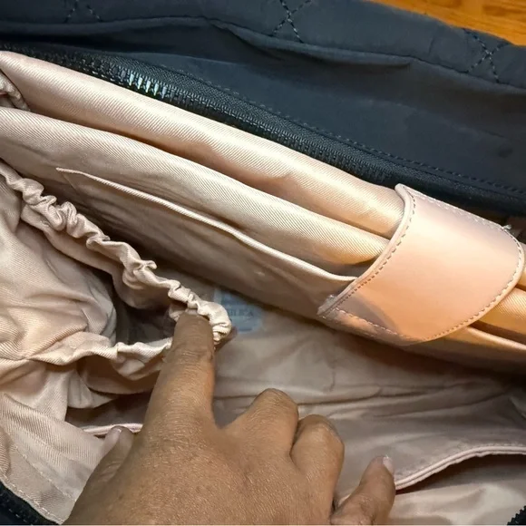 Poppies and Peonies Haul it Bag! - Picture 5 of 9